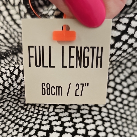 Sweaty Betty Flatter Me Jacquard Workout Legging Black/White Size XL NWT - Picture 7 of 8